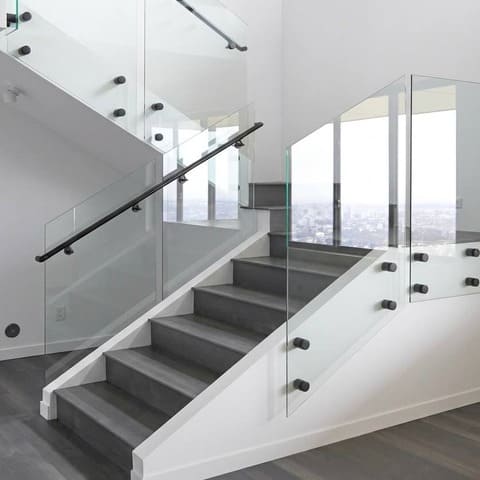Residential Glass Railings & Guardrails