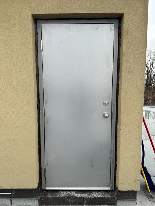 Replacement metal rooftop access door installed in Scarborough