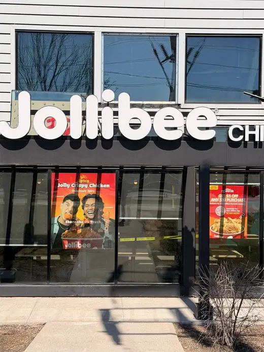 New large commercial restaurant window installed in Ajax after glass replacement