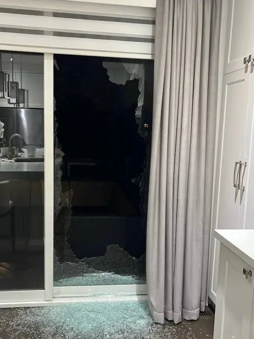 Shattered patio slider glass in East Gwillimbury before replacement