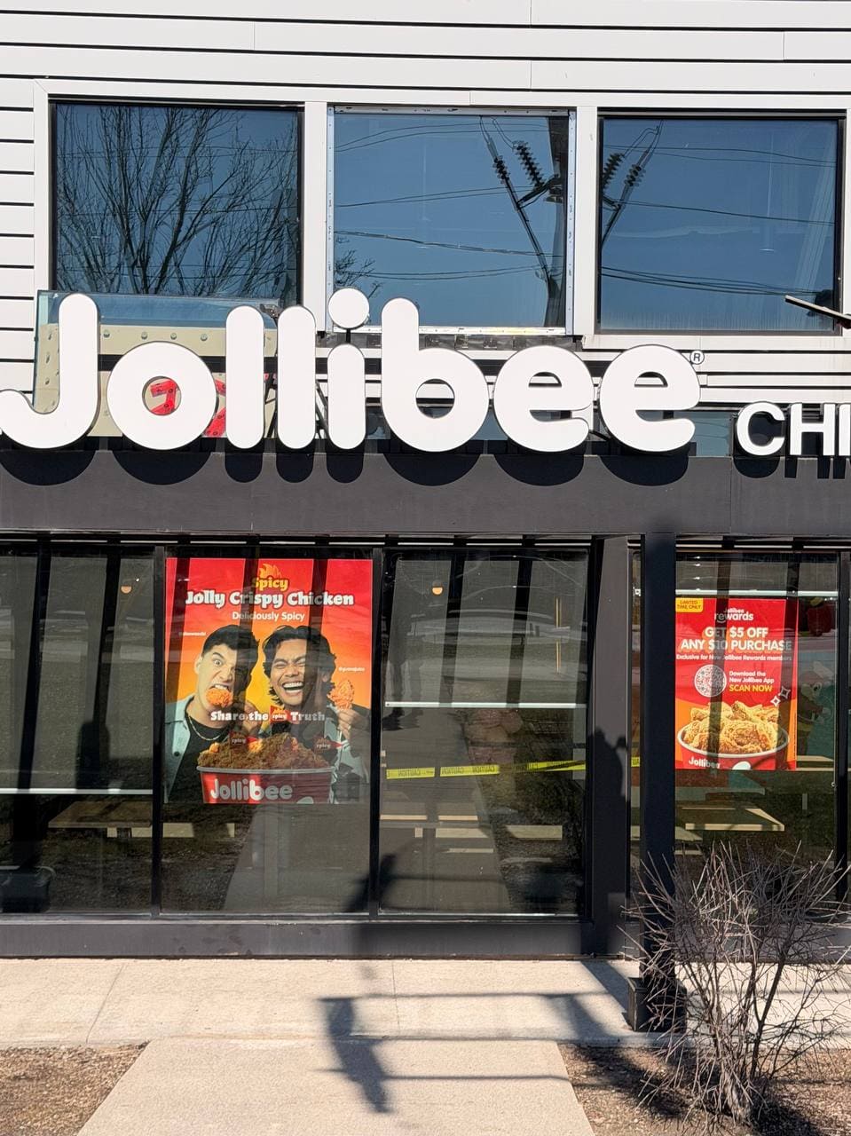 New large commercial restaurant window installed in Ajax after glass replacement